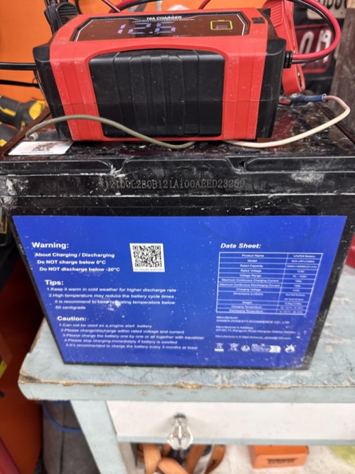 DC HOUSE 12V 100Ah Bluetooth battery in an owner installation