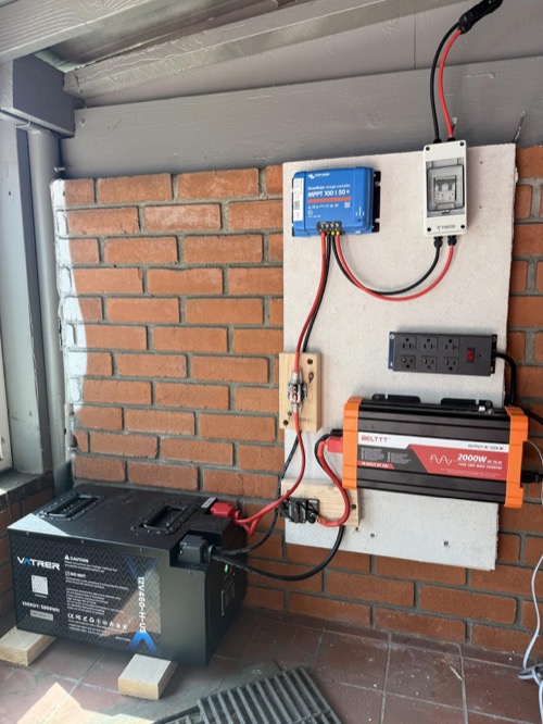 Customer-installed Vatrer 460Ah lithium RV battery