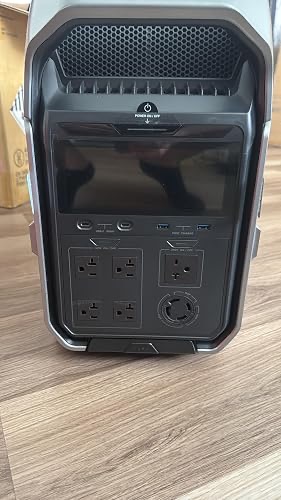 EcoFlow DELTA Pro 3 and included solar panel in customer use — photo 2